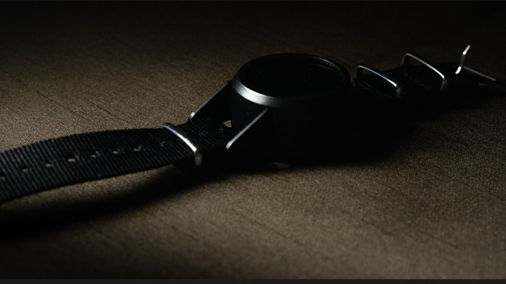 Distancia (Half Dollar) by Les French Twins