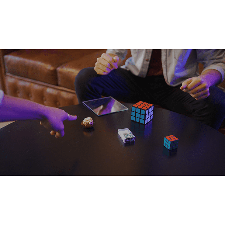 Mirror Standard Rubik Cube (Gimmick and Online Instructions) by Rodrigo Romano - Trick