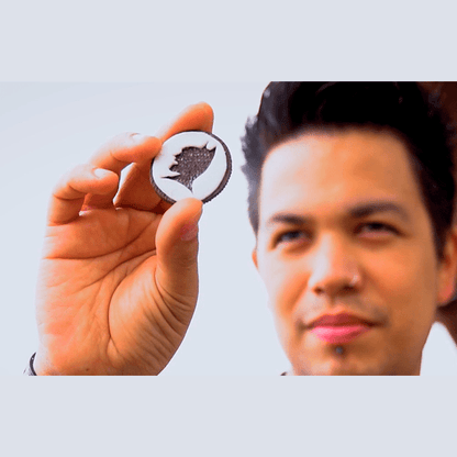 FROSTY (Gimmick and Online Instructions) by Magik Time and Luis Zavaleta  - Trick