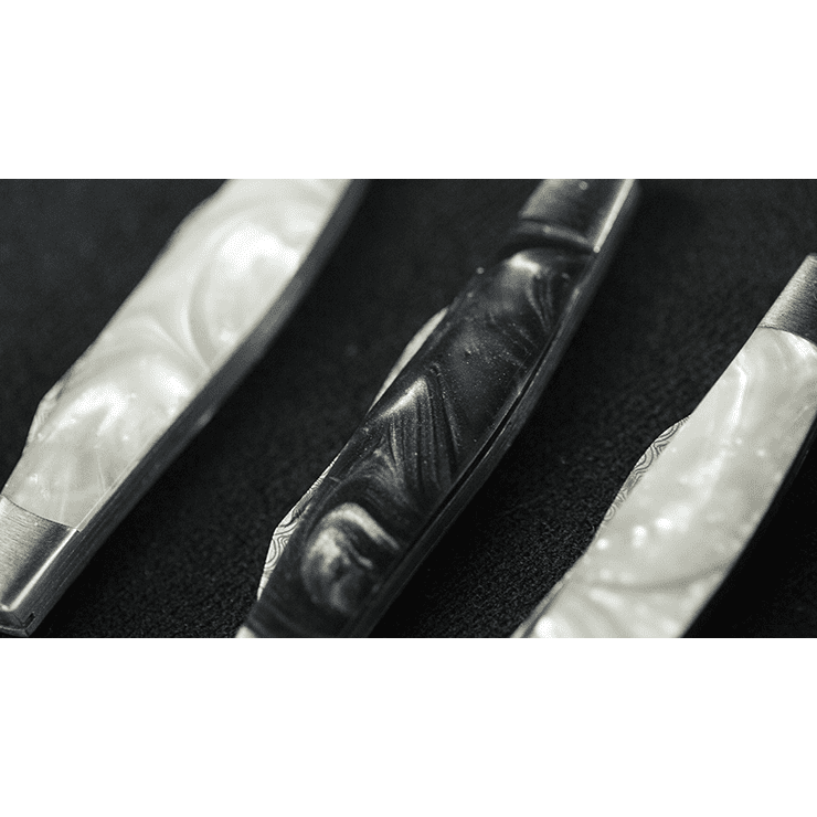 ARTISAN COLOR-CHANGING KNIVES BY TCC