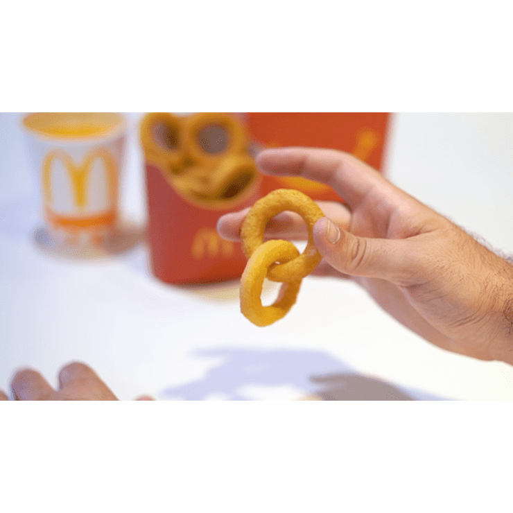 Linking Onion Rings (Gimmicks and Online Instructions) by Julio Montoro Productions  - Trick