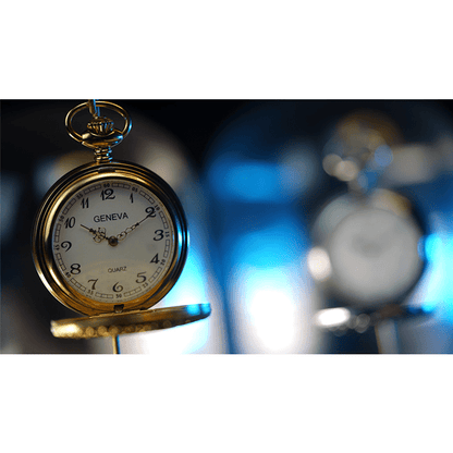 Infinity Pocket Watch V3 - Gold Case White Dial / STD Version (Gimmick and Online Instructions) by Bluether Magic - Trick