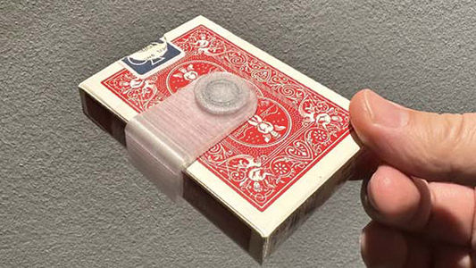 The Deck Spinner (Gimmick and Online Instructions) by Mathieu Bich - Trick